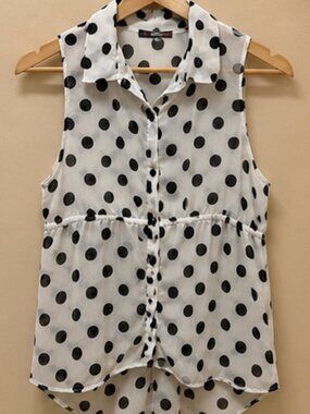 HeartSoul White Black Polka Dot Sleeveless Blouse Size Large High Low Hem Top